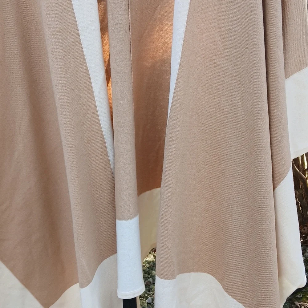 Open Front Poncho Wrap Shawl Cover Up. One Size - Picture 4 of 12